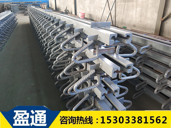 施工中的橋梁伸縮縫在開槽時(shí)應(yīng)注意哪些