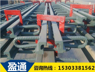 在橋梁伸縮縫裝置兩端設(shè)置翹頭有什么作用？