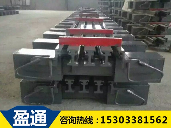 320型橋梁伸縮縫.jpg 320型橋梁伸縮縫.jpg